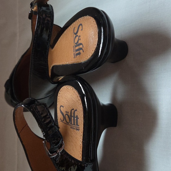 Sofft Patent Leather Slingback Heels With Bow Accent Size 7.5 EUC - Picture 3 of 8